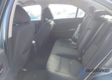 2011 Ford Fusion Se z USA, uszkodzony, nr VIN 3FAHP0HA0BR208335